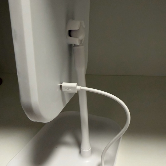 LED Lighted Vanity Mirror - Picture 6 of 10